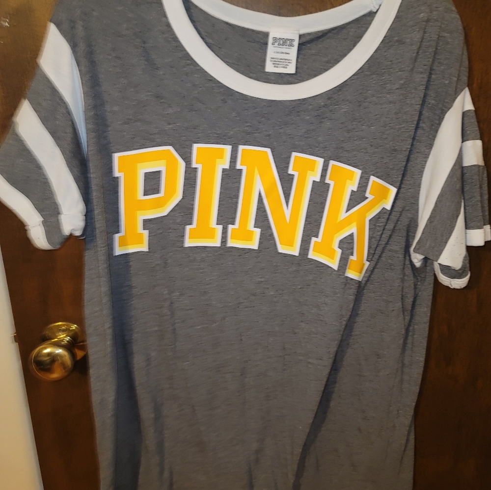 Pink tshirt